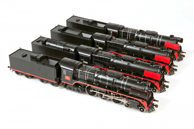 R-Class-Fleet white